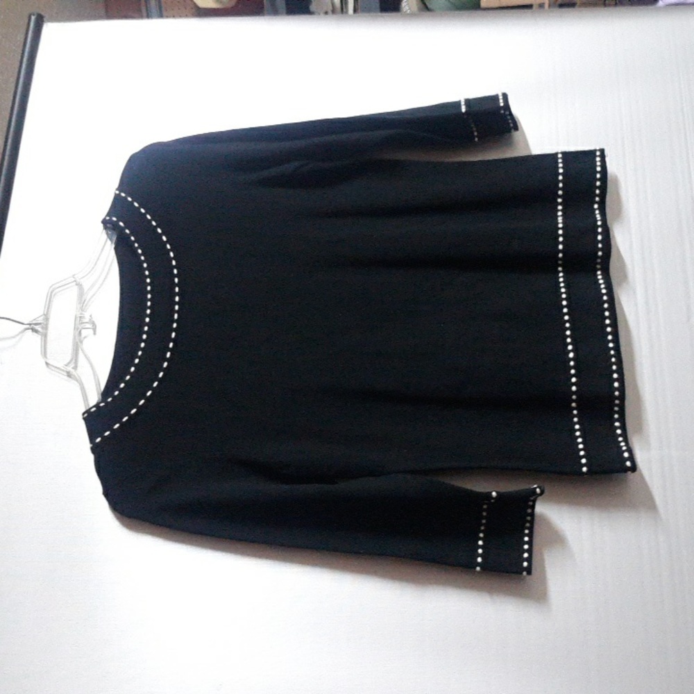 Dressbarn Size M (SKU 630)